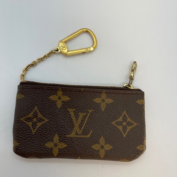 Authentic Louis Vuitton key pouch Monogram - Picture 2 of 11